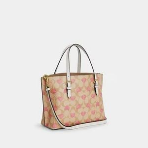 coach Mollie Tote 25 In Signature Canvas With Heart Print cp057